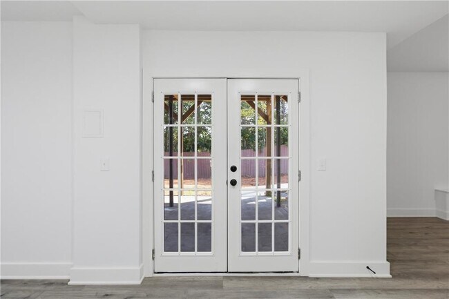 Building Photo - 230 Pinebridge Ct