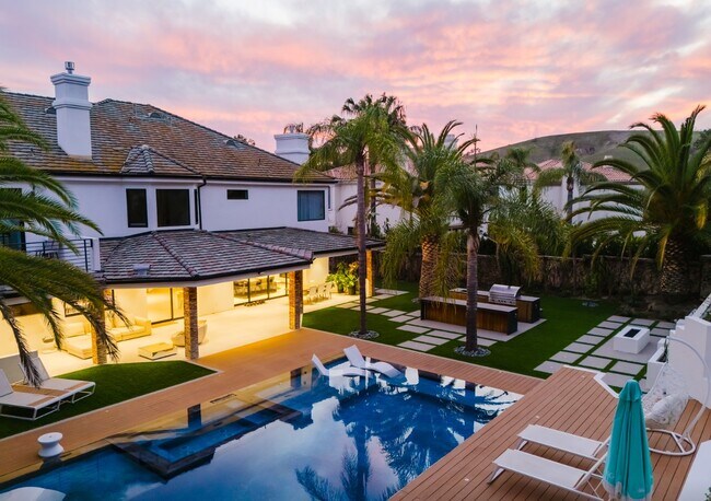 Building Photo - 25879 Chalmers Pl