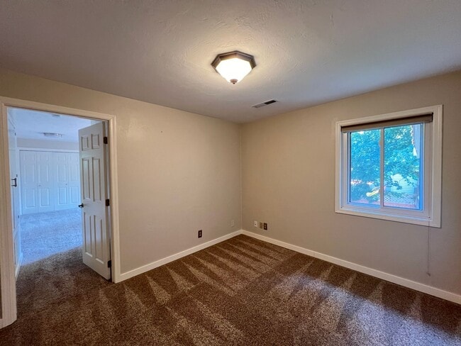 Building Photo - Elegant Four Bedroom Home