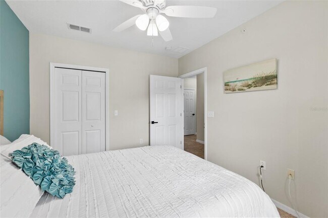 Building Photo - 100 Canopy Walk Ln