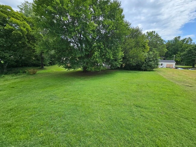 Building Photo - 2 BR in Thomasville!