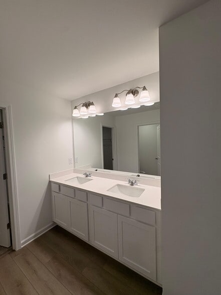 Building Photo - 5357 Heron Bay Blvd