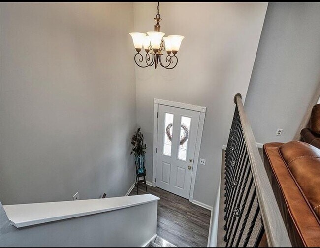 Building Photo - 265 Constellation Dr