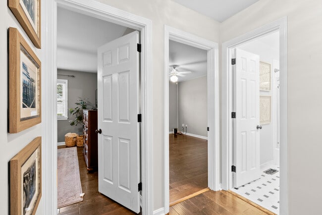 Building Photo - 8608 Whipps Bend Rd