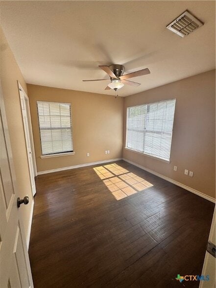 Building Photo - 902 Fern Ln