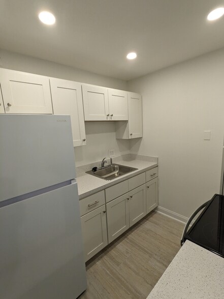 Building Photo - 359 S McMullen Booth Rd