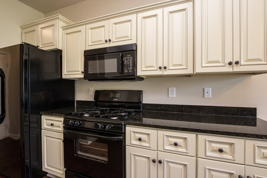 Building Photo - 62 Prescott Dr