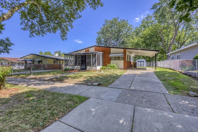 Building Photo - 164 Westway St