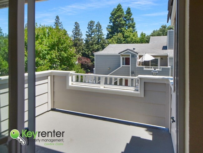 Building Photo - Rare San Ramon Foothills Condo available!