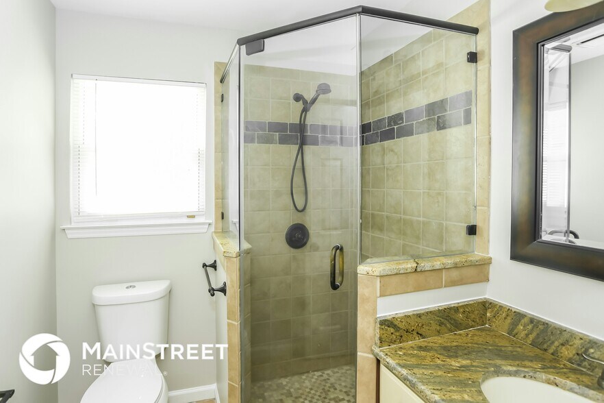 Building Photo - 10003 Greenwood Ct