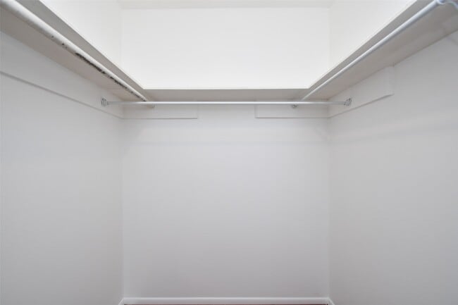 Building Photo - 10018 Knoboak Dr