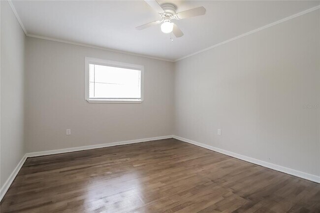 Building Photo - 1198 S Golf Lake Dr