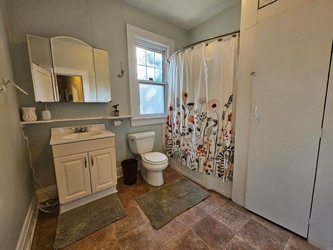 Building Photo - Maryland721