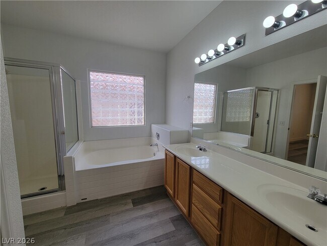 Building Photo - 3274 Bronze Leaf St