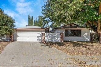 Building Photo - 1620 Monarch Ln