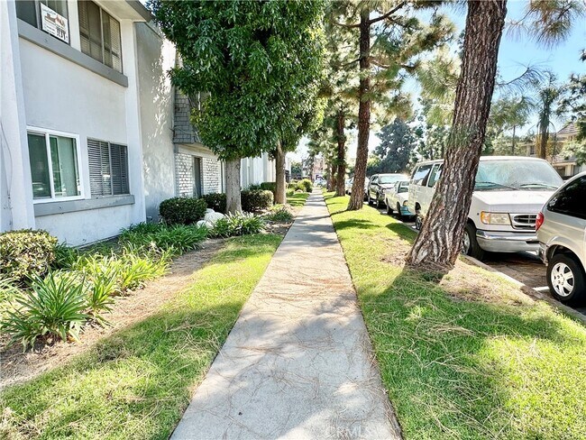 Building Photo - 5500 Ackerfield Ave