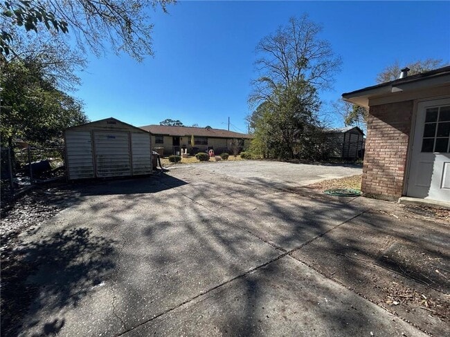 Building Photo - 2603 St Stephens Rd