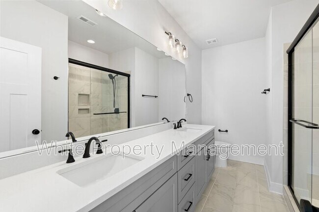 Building Photo - 1126 Pegram St