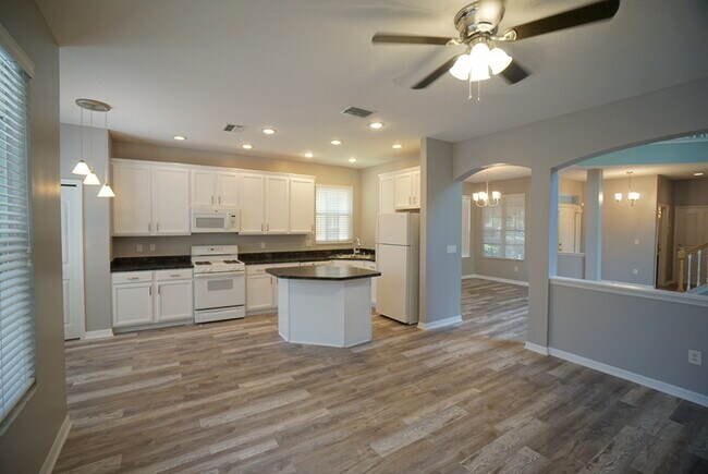 Building Photo - Beautiful home in The Enclave in Westchase
