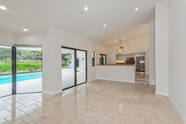 Building Photo - 15405 SW 73rd Ct