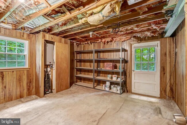 Building Photo - 5315 Summit Dr