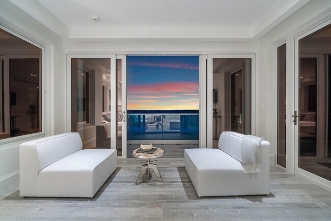 Building Photo - 5003 Old Ocean Blvd