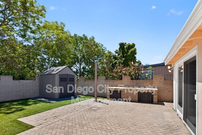 Building Photo - 2363 Judson St