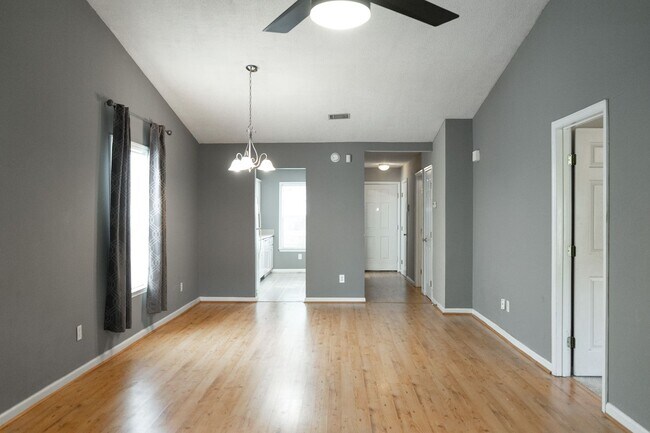 Building Photo - 2039 Emerald Bay Dr