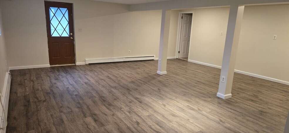 Building Photo - 409 Mayer Ct