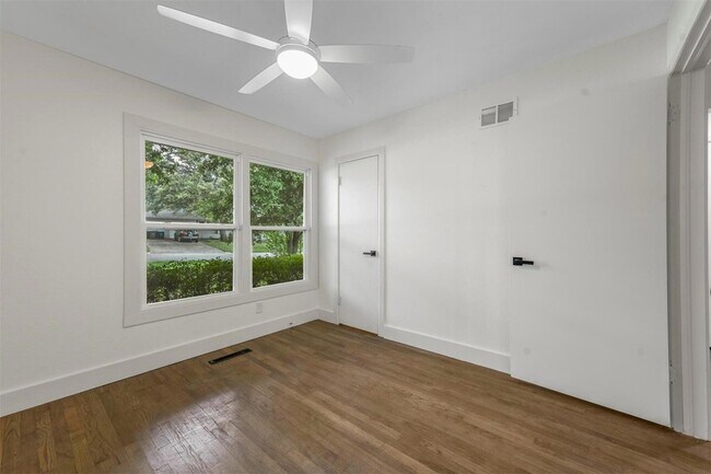 Building Photo - 3936 Piedmont Rd