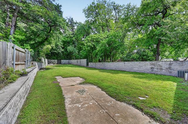 Building Photo - 304 Appian Way
