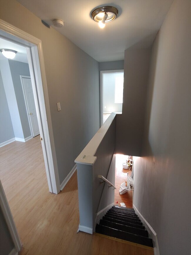 Building Photo - Gorgeous Point Breeze 2 bedroom house-
