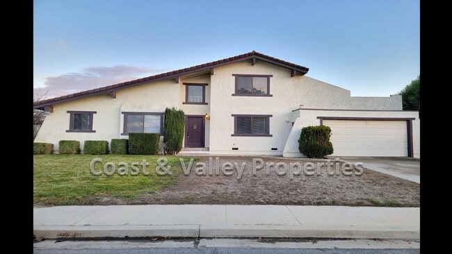 Primary Photo - South County Home for RENT!!!