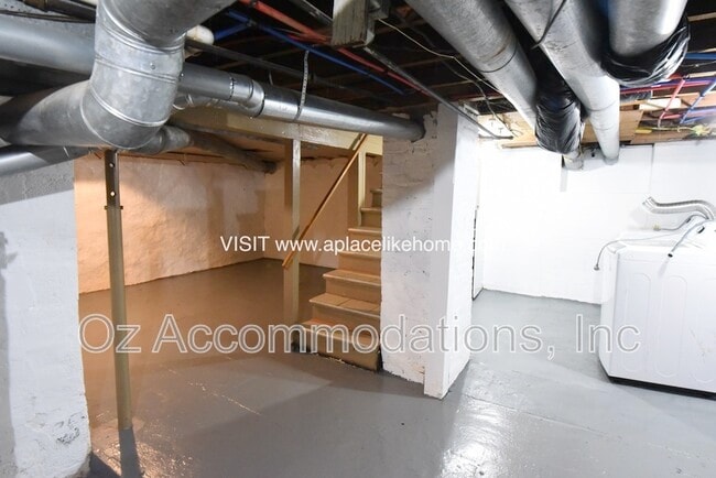 Building Photo - 1024 9th Ave