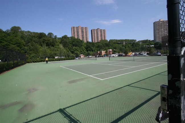 Building Photo - 24 Ave at Port Imperial