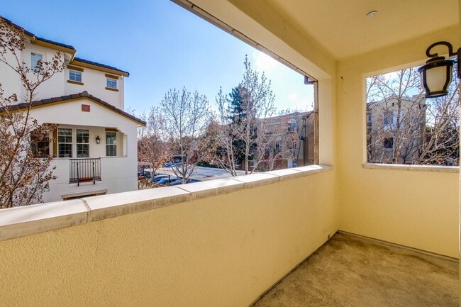 Building Photo - Amazing 3 Bed, 3 Bath Home in Sunnyvale near Seven Seas Park