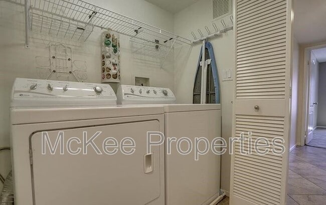 Building Photo - 3470 Spring Tide Ter