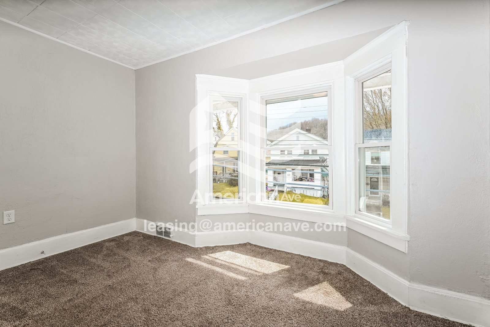 Building Photo - 1126 Main St