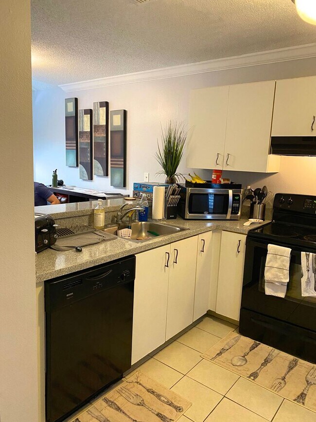 Building Photo - Romantic 1BR/1BA Top-Floor Condo with Garden Tub & Scenic Balcony Views – Dockside Orlando
