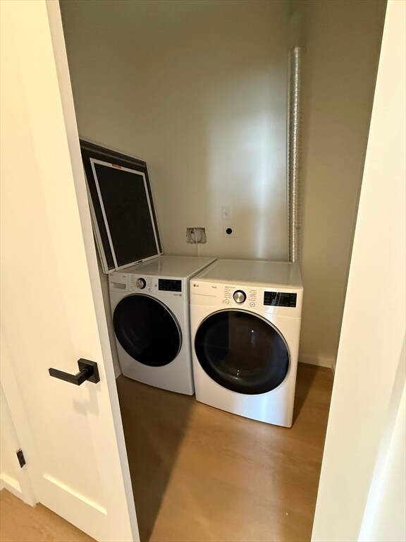 Building Photo - 546 Saratoga St