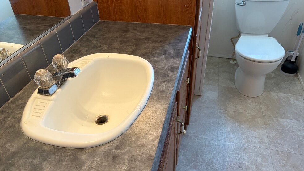 Building Photo - 2390 Poole Way