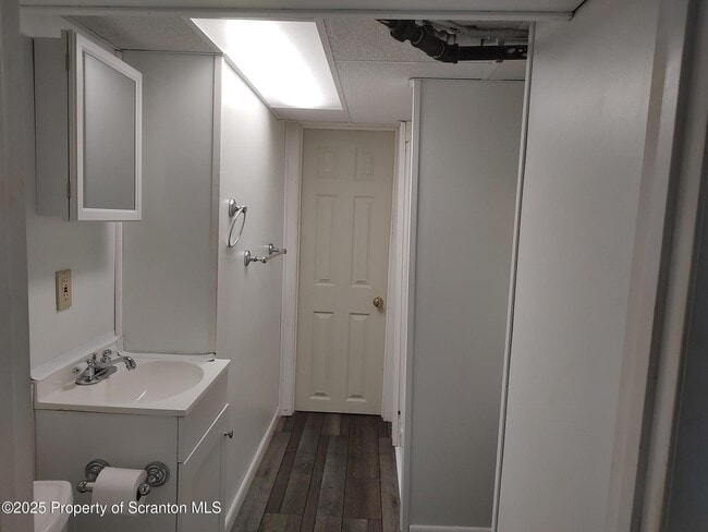 Building Photo - 136 Chestnut St