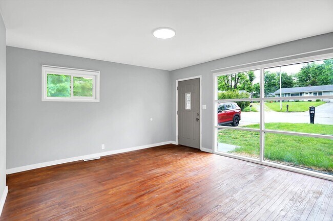 Building Photo - 2810 Limestone Dr