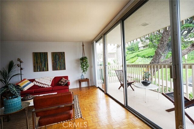 Building Photo - 6542 Ocean Crest Dr