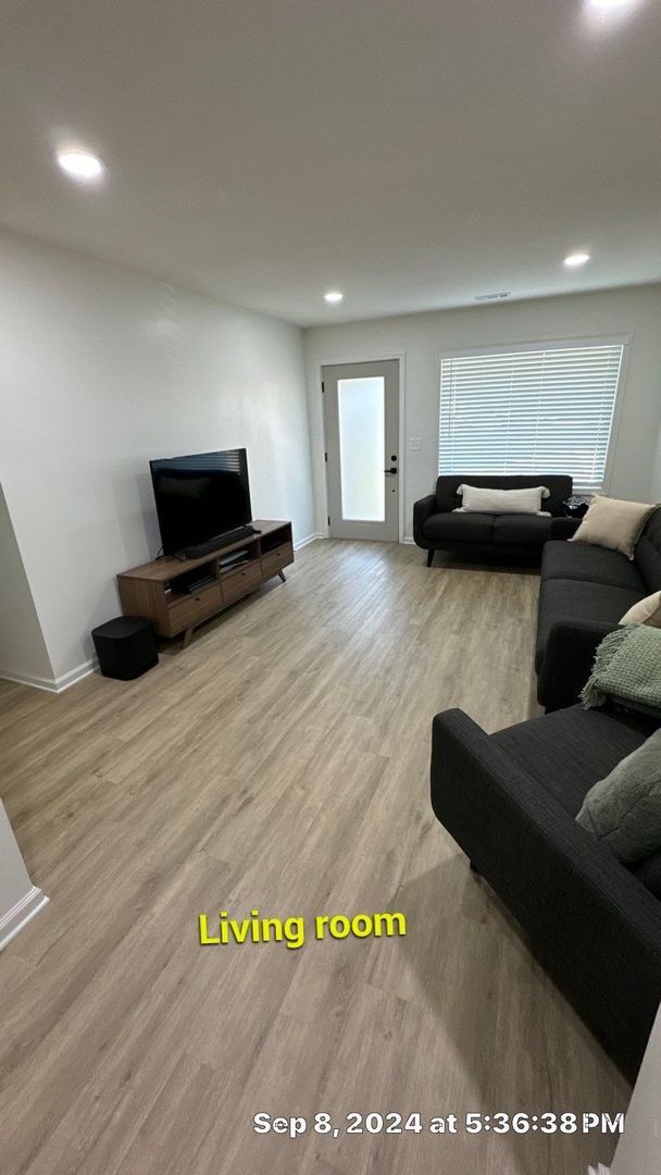 Building Photo - Fully Furnished home in Lee's Summit!