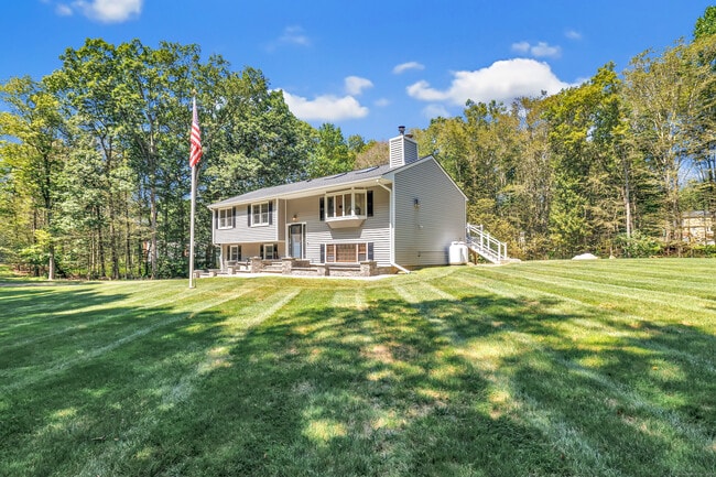 Primary Photo - 21 Greenbriar Rd