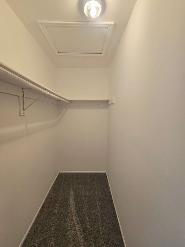 Building Photo - Recently painted & carpeted townhouse with 1,200+ SQ FT, 3-bedroom, 2.5 bathroom and lots of amen...