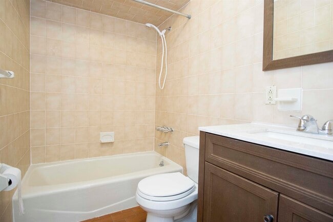 Building Photo - 200 Central Ave