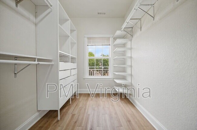 Building Photo - 810 Great Marsh Ave