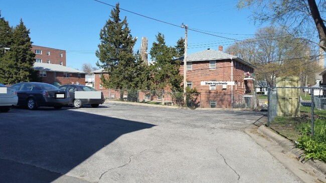 Building Photo - 807 N 45th St